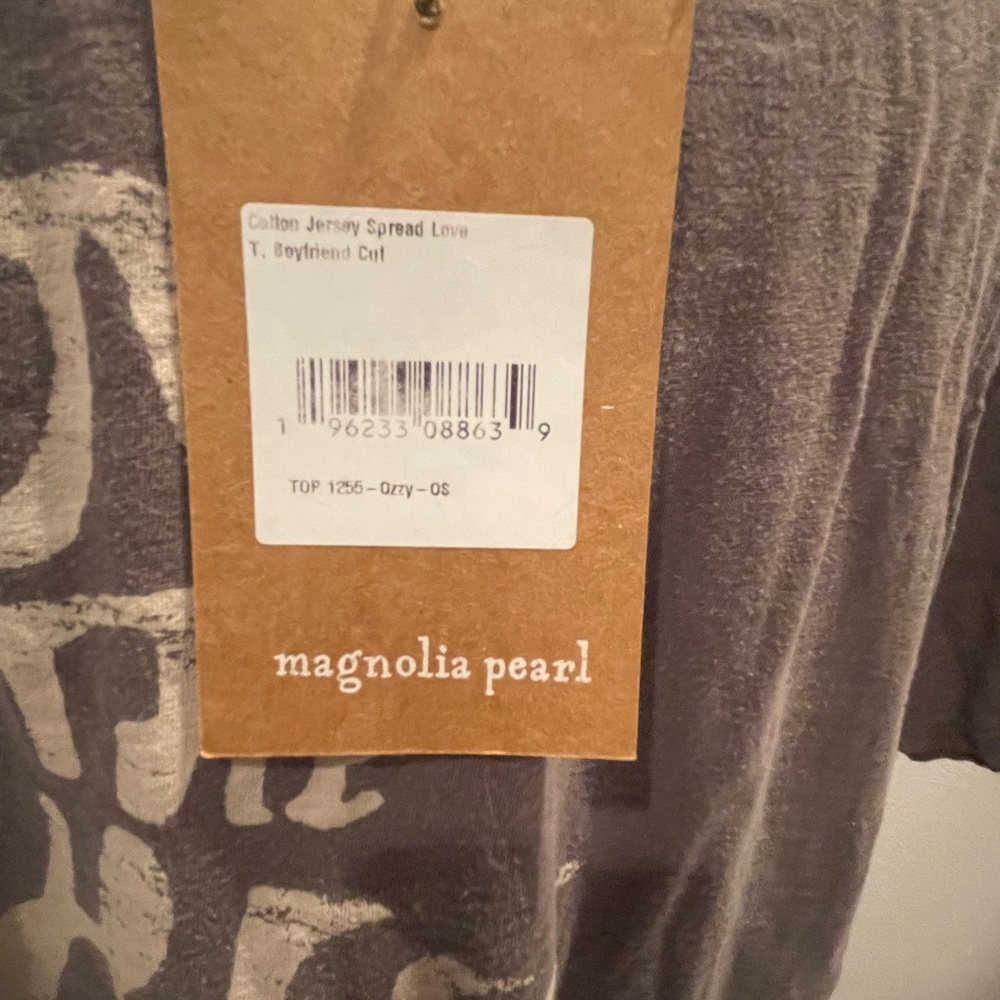 Magnolia Pearl Spread Love T-Shirt - Picture 6 of 6